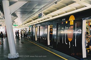 05 Thailand 2002 F1050013 Bangkok Skytrain_478